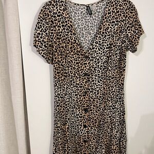 Leopard Flirty button down short sleeve dress!